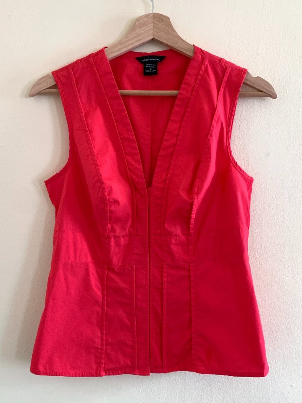 Moda International Blouse Womens Small Hot Pink Sleeveless Button Top